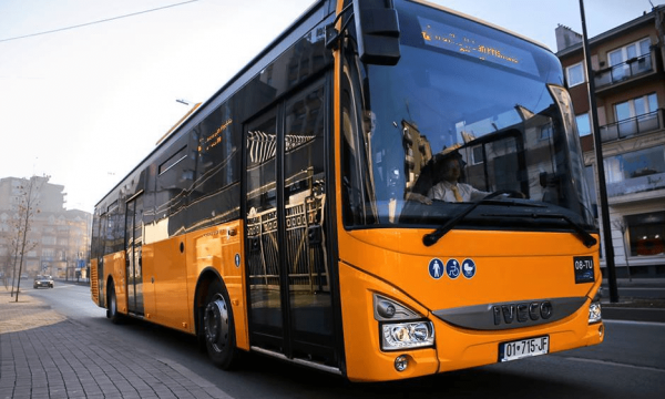 Marshi për UÇK në  transporti publik në Prishtinë falas nga ora 14 00 deri në 20 00